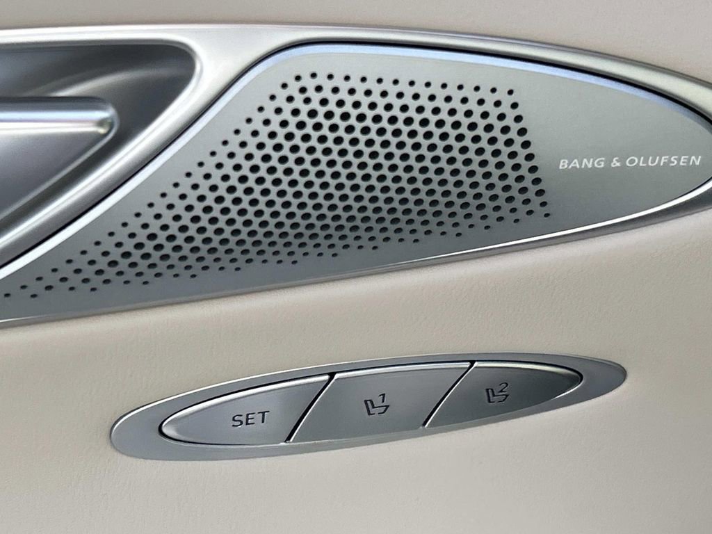 New 2026 Genesis GV70 2.5T Advanced image 19