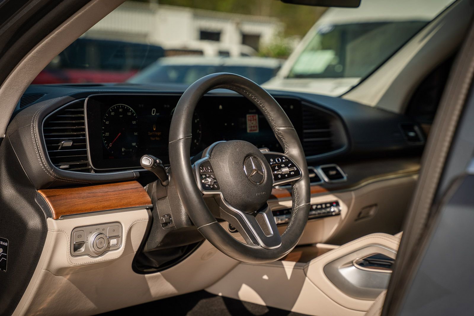 Used 2022 Mercedes-Benz GLE 350 image 28