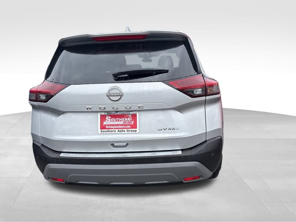 Used 2023 Nissan Rogue SV image 10