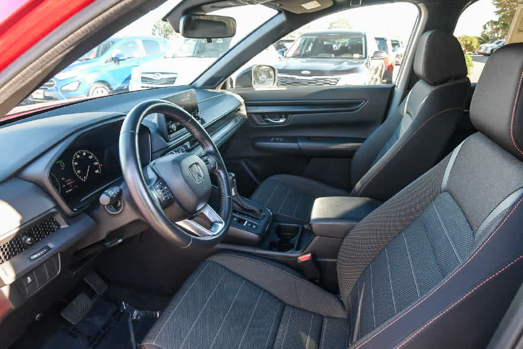 Used 2025 Honda CR-V Sport image 16