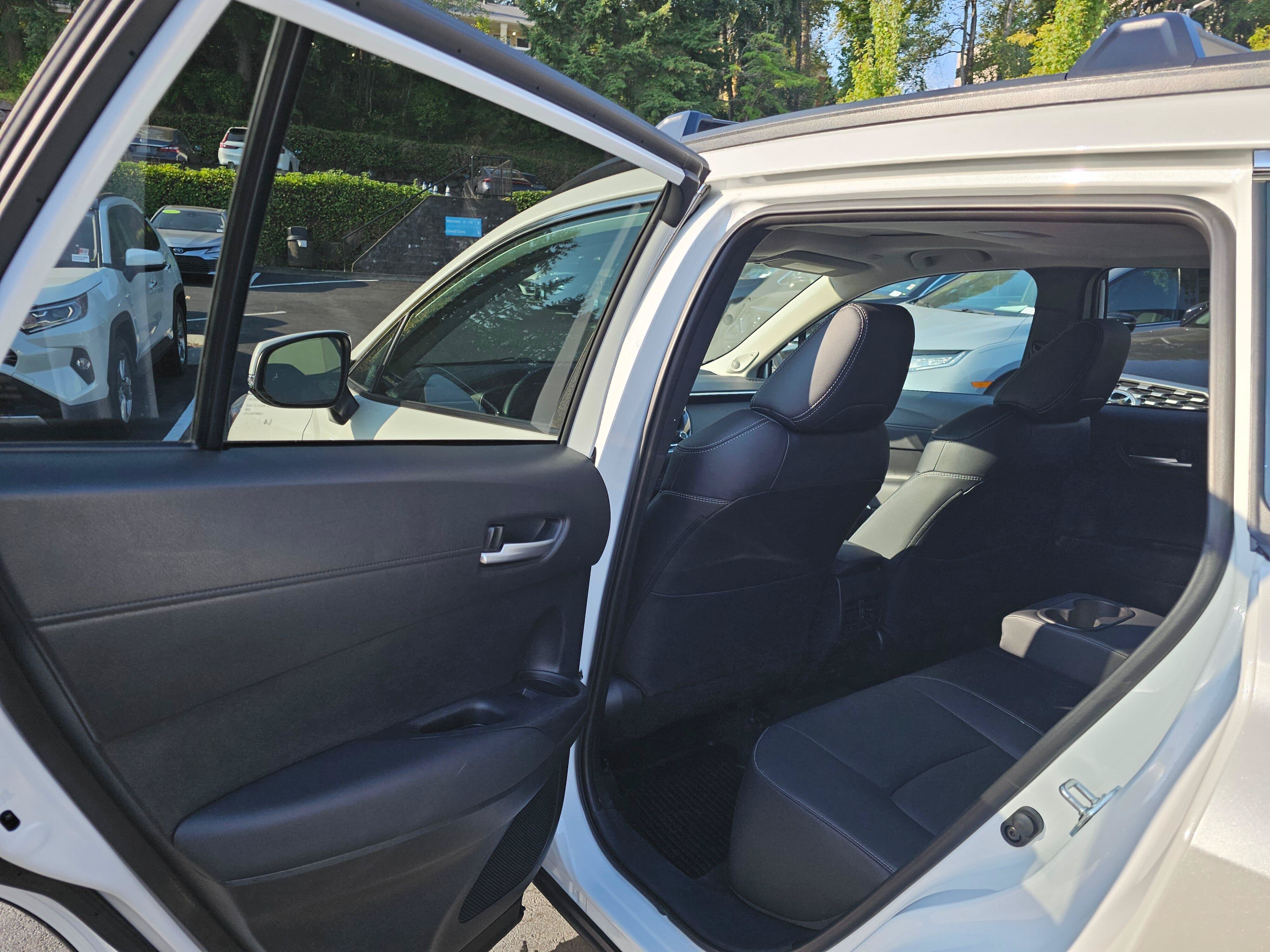 Used 2023 Toyota Corolla Cross XLE w/ Convenience Package AWD/4WD image 19