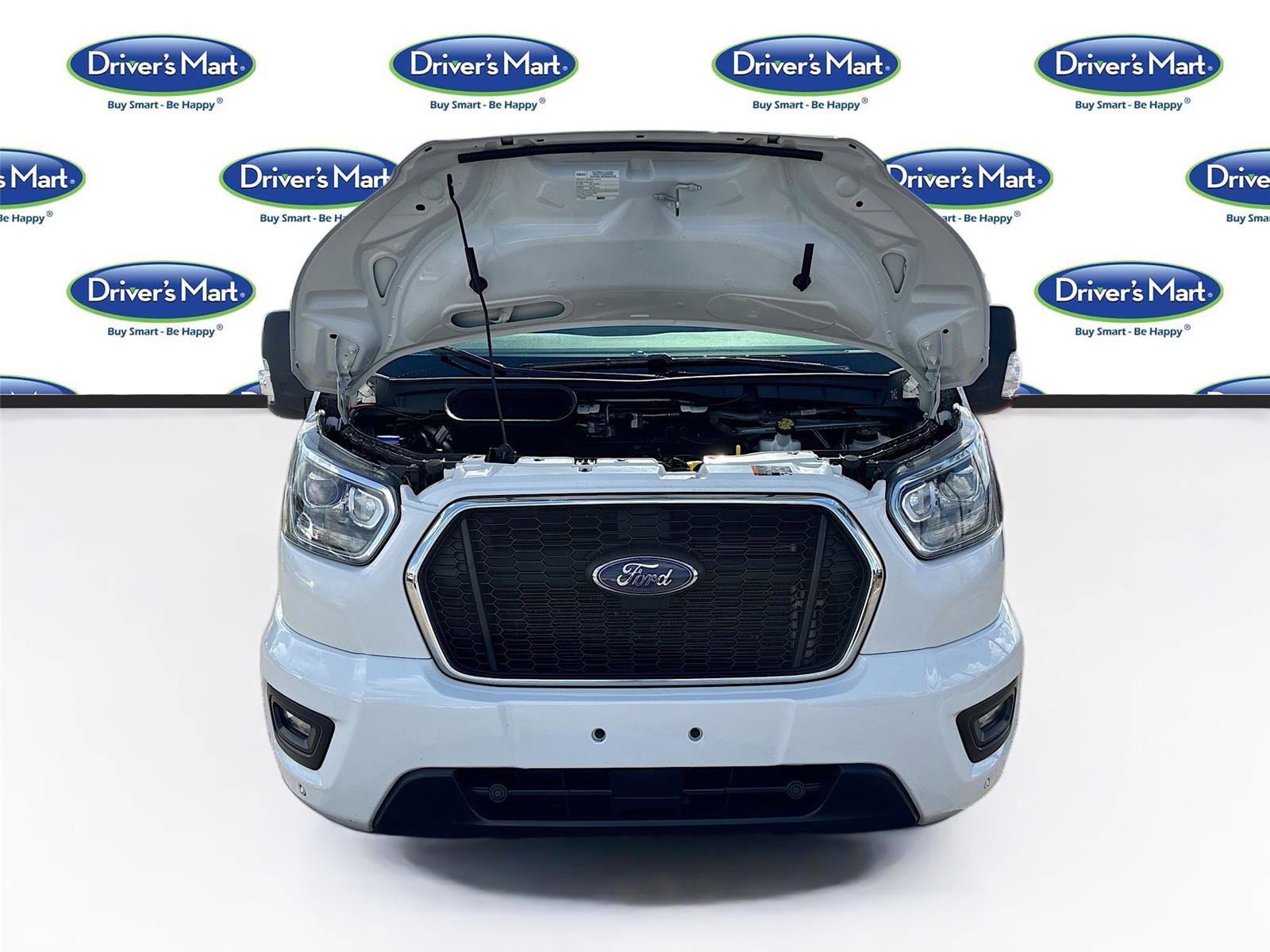 Used 2023 Ford Transit 350 XLT image 32