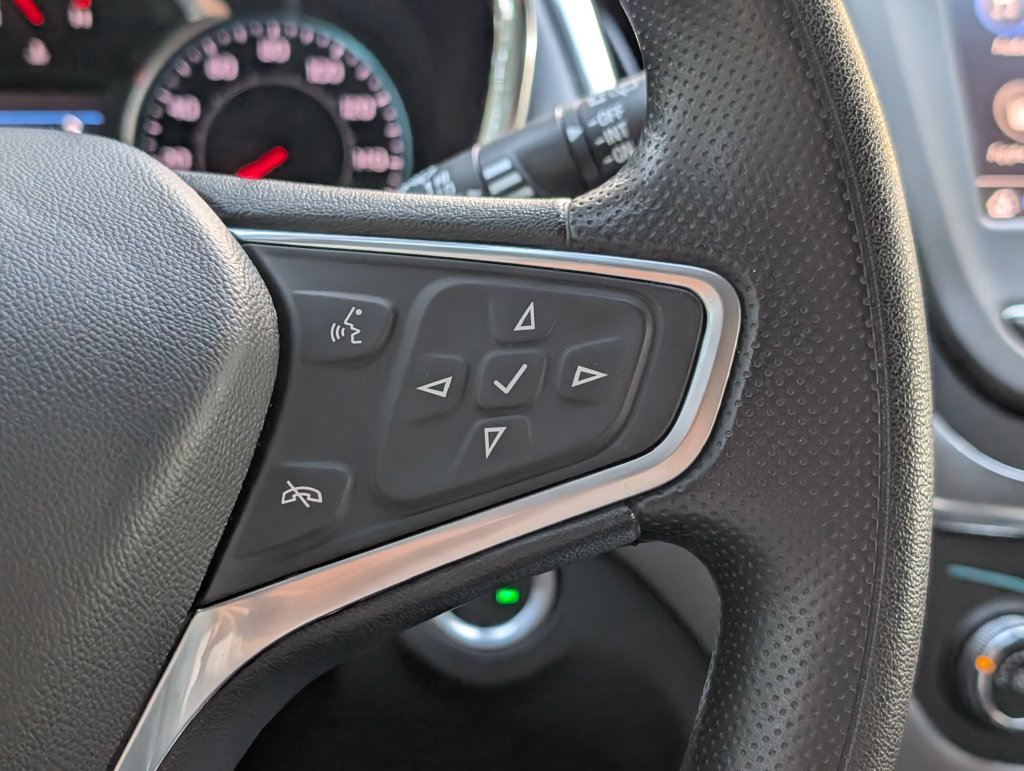 Used 2023 Chevrolet Equinox LS w/ LS Convenience Package FWD image 27
