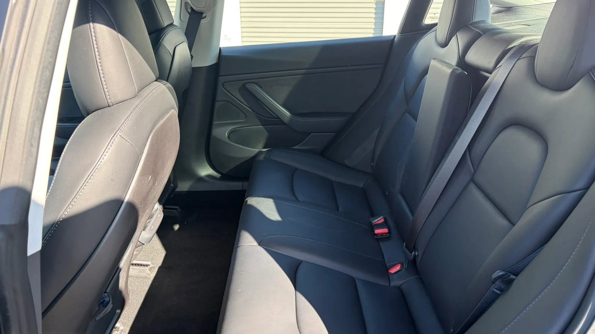 Used 2018 Tesla Model 3 Mid Range RWD image 11