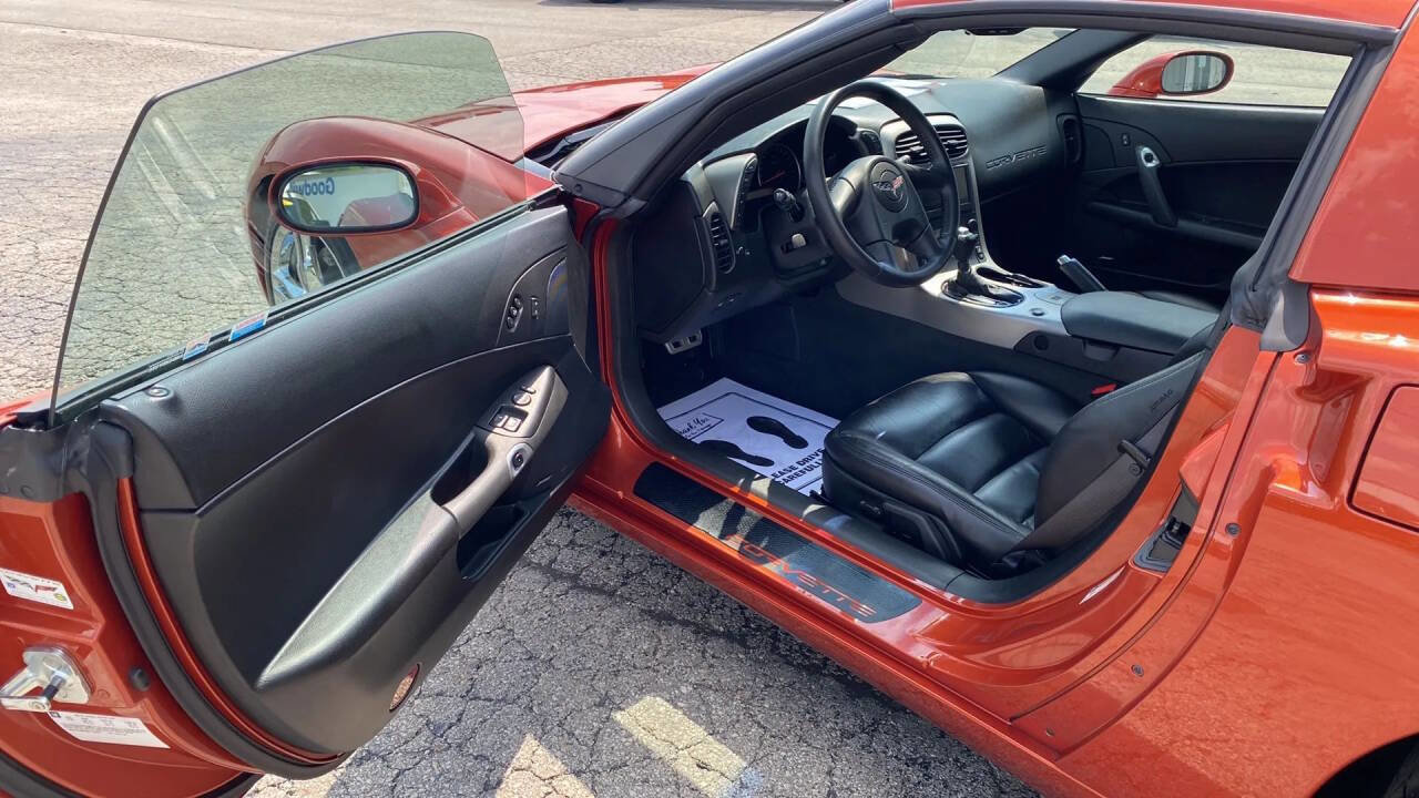 Used 2005 Chevrolet Corvette Coupe w/ Preferred Equipment Group image 12