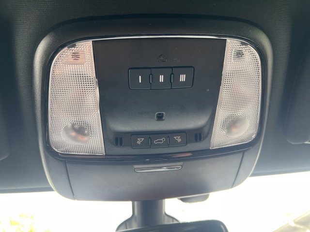 Used 2023 Dodge Durango GT image 35