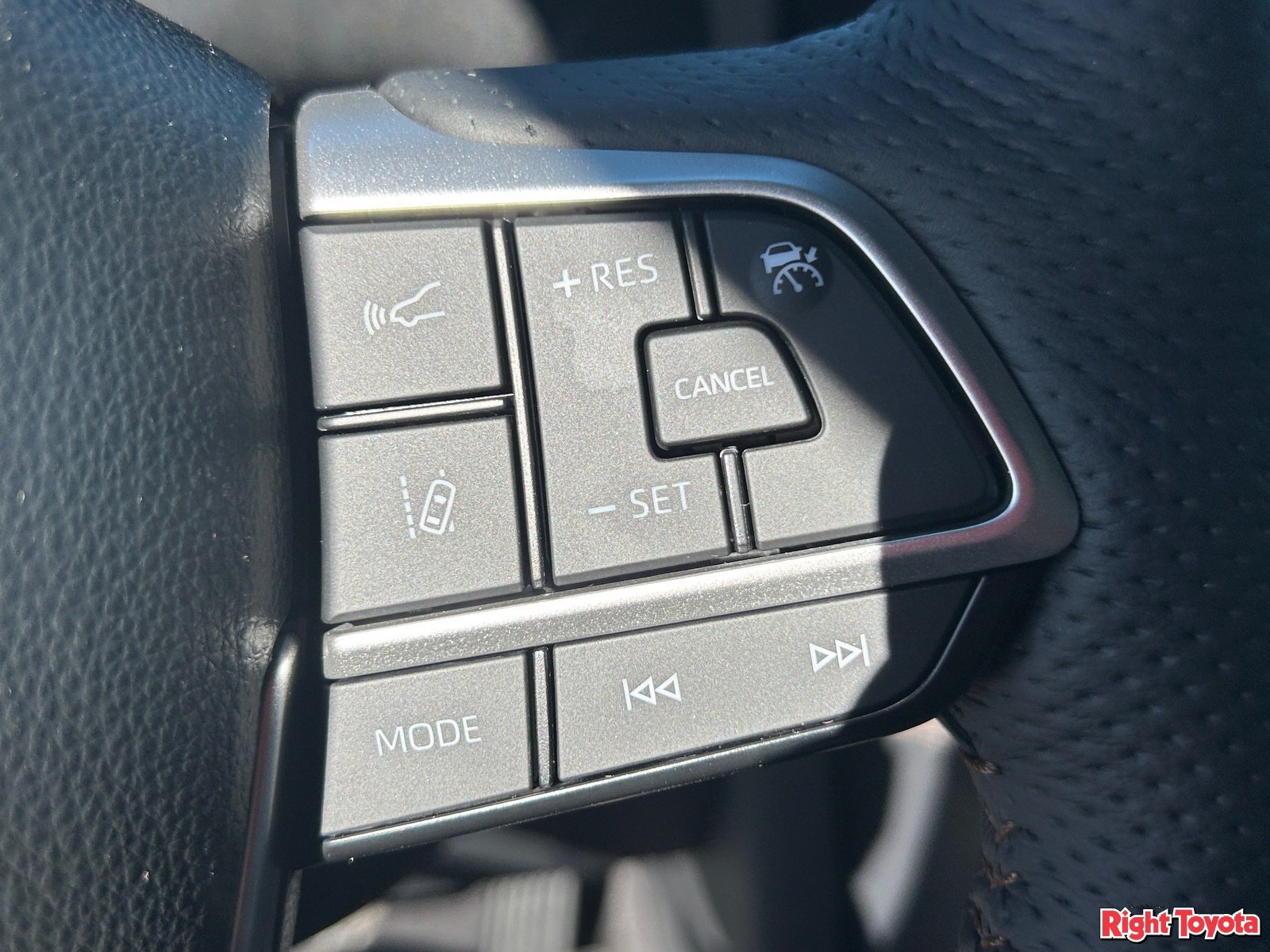 New 2026 Toyota Sienna Platinum AWD/4WD image 34