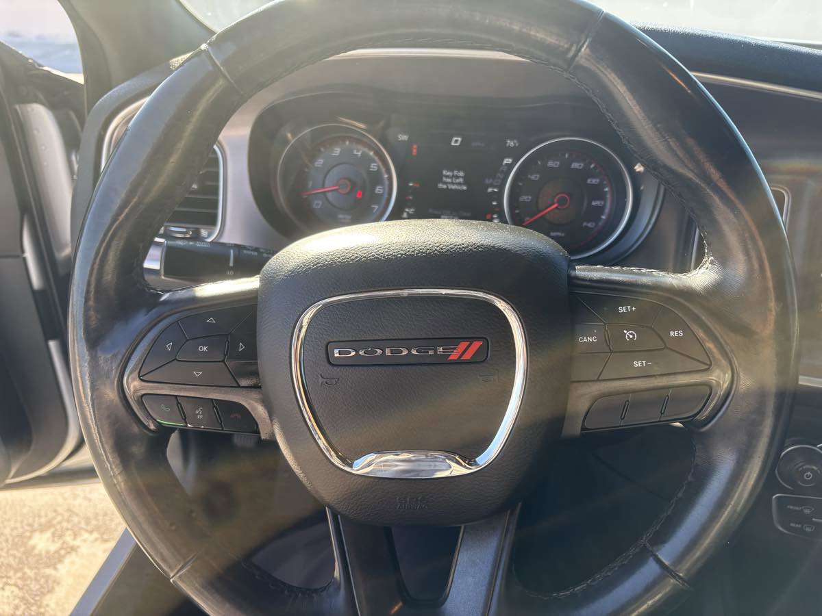 Used 2019 Dodge Charger SXT image 17