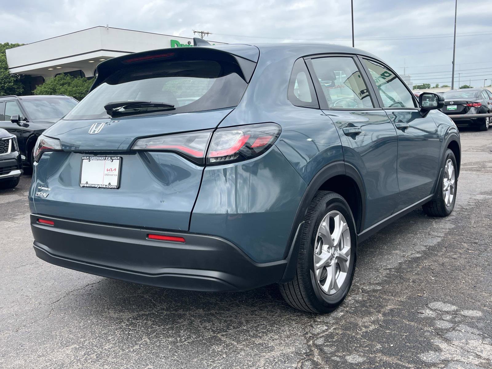 Used 2025 Honda HR-V LX image 7