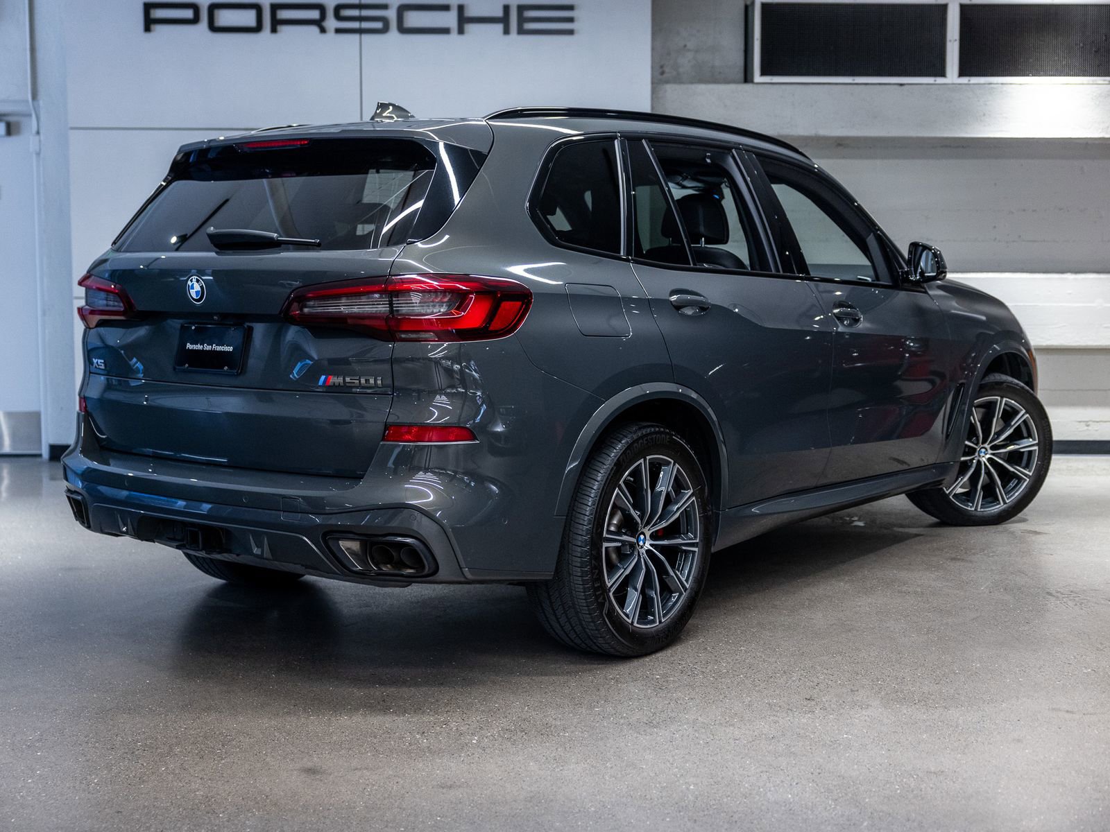 Used 2023 BMW X5 M50i w/ Climate Comfort Package image 8
