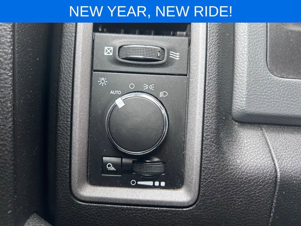 Used 2017 RAM 2500 Tradesman w/ Chrome Appearance Group image 15