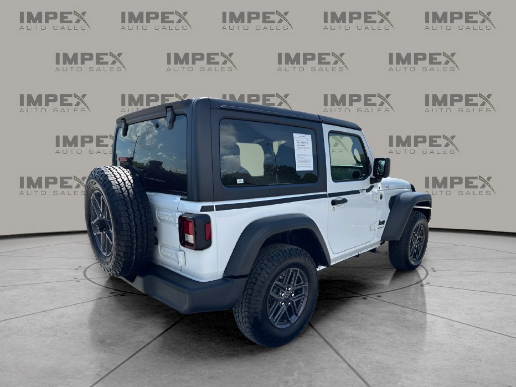 Used 2025 Jeep Wrangler Sport AWD/4WD image 5