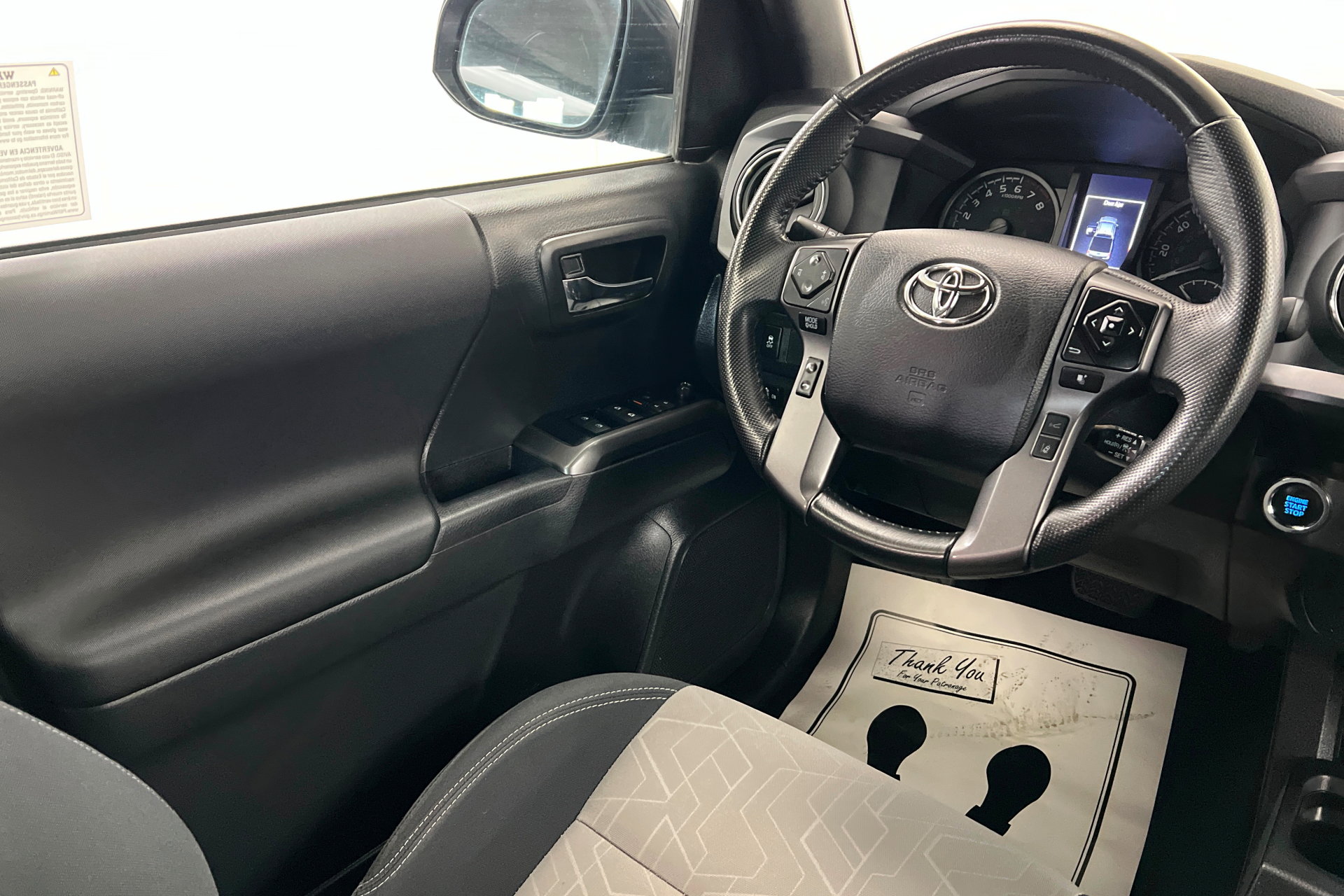 Used 2023 Toyota Tacoma TRD Off-Road image 12