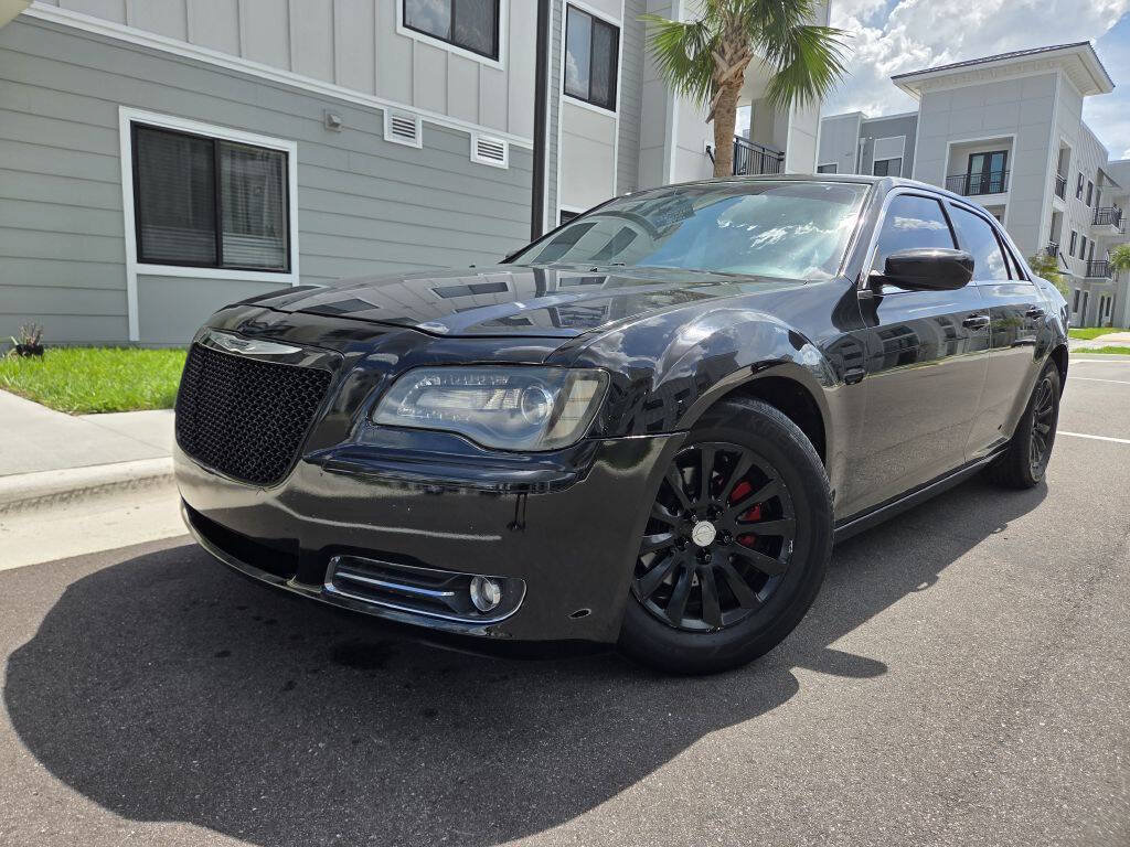 Used 2014 Chrysler 300 S RWD image 1