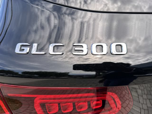 Used 2022 Mercedes-Benz GLC 300 w/ Premium Package Lite image 38