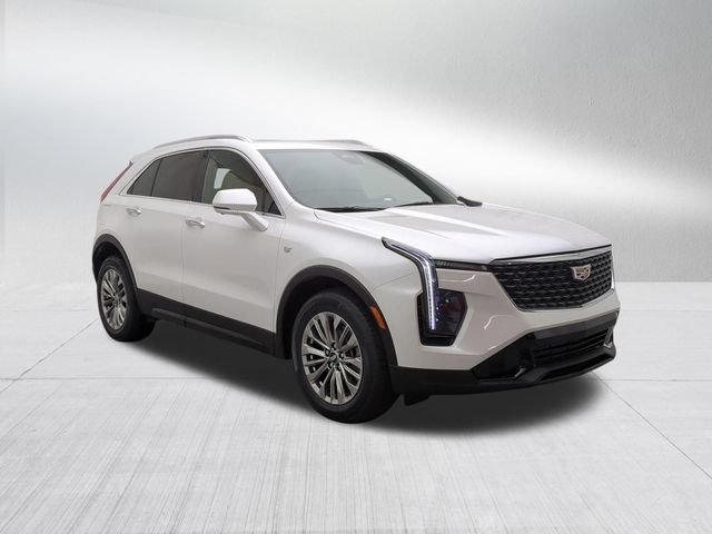 Certified 2025 Cadillac XT4 Premium Luxury AWD/4WD image 3