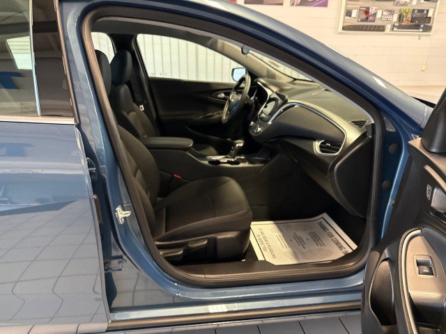 Used 2025 Chevrolet Malibu LT image 31