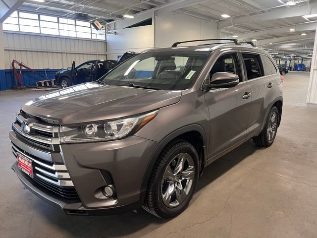 Used 2017 Toyota Highlander Limited Platinum w/ Carpet Mat Package AWD/4WD image 7