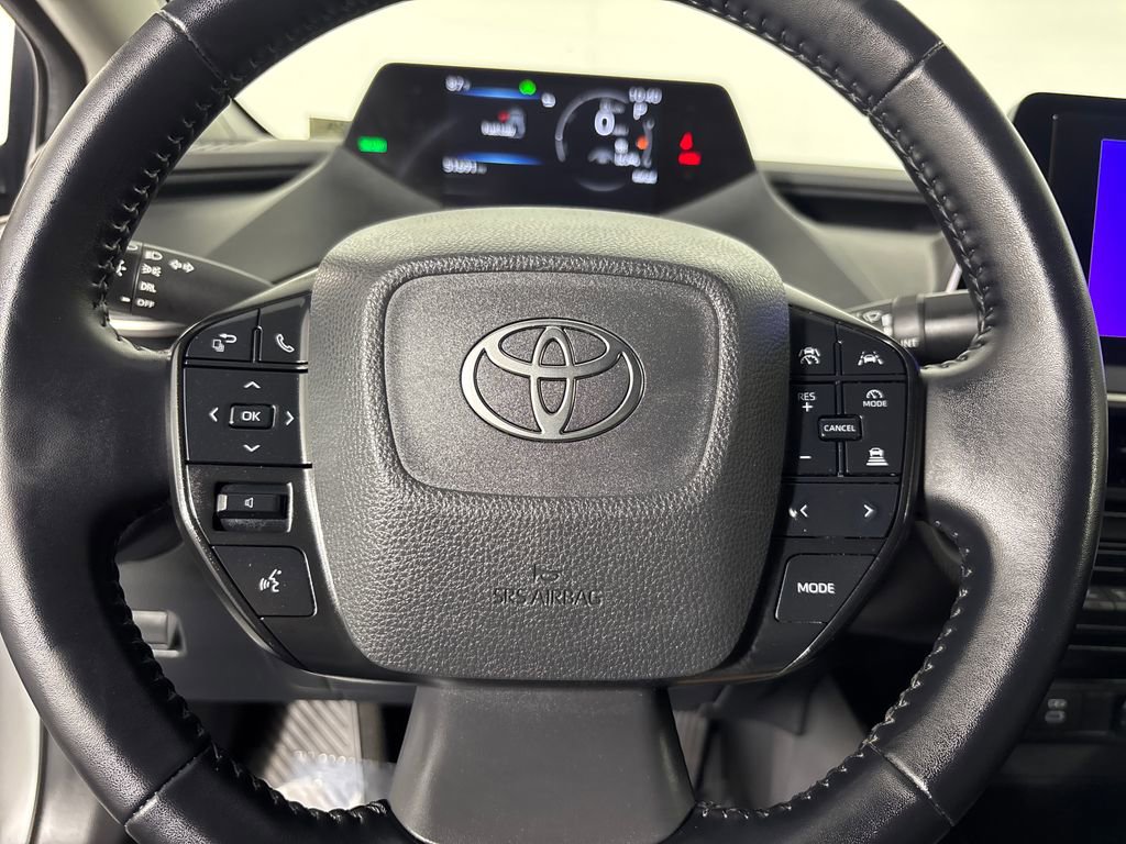 Used 2024 Toyota Prius LE image 12