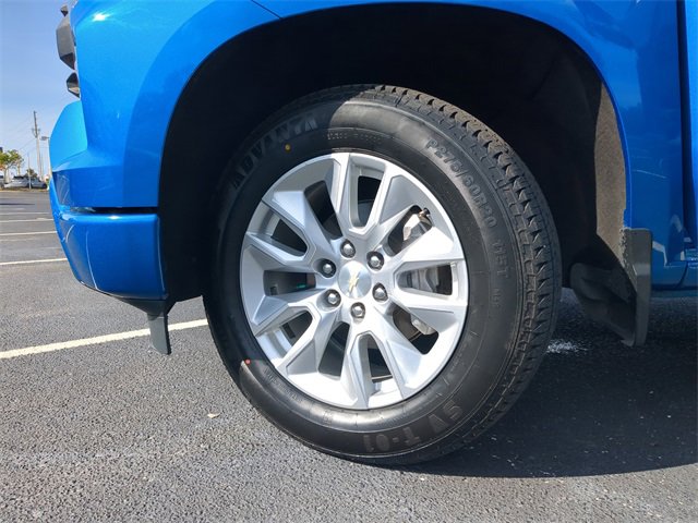 Used 2023 Chevrolet Silverado 1500 Custom image 34