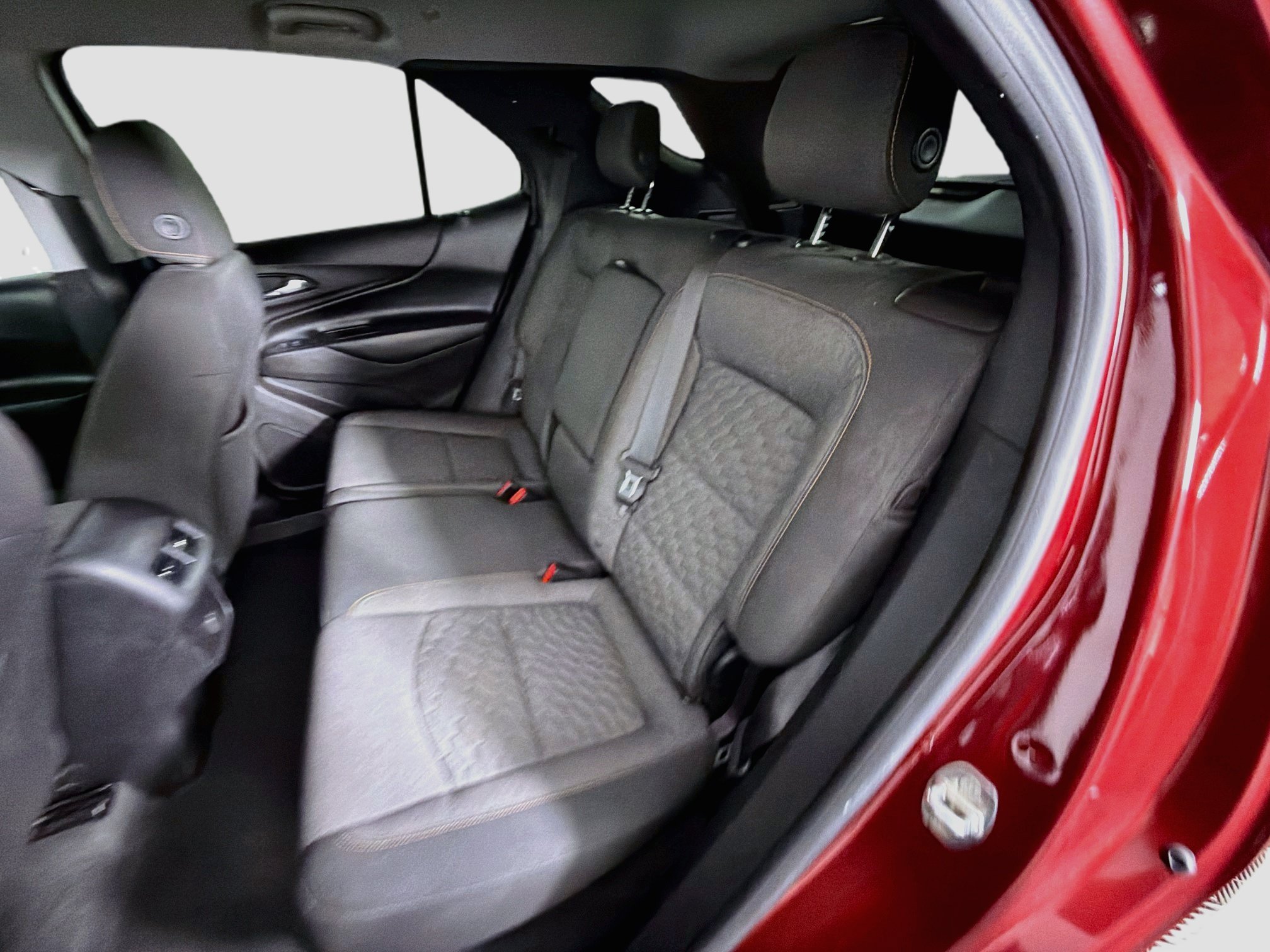 Used 2018 Chevrolet Equinox LT FWD image 26