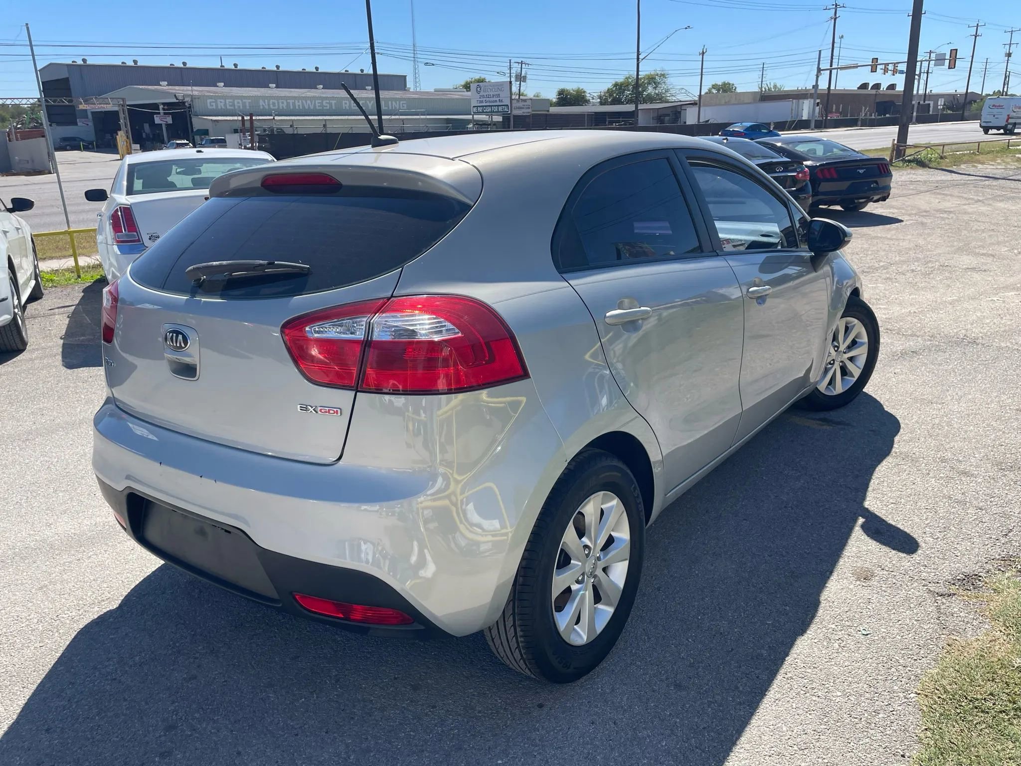 Used 2013 Kia Rio EX w/ Convenience Pkg image 3
