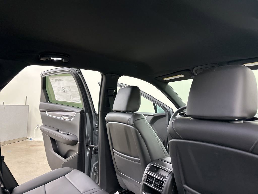 New 2025 Cadillac XT5 Luxury image 20