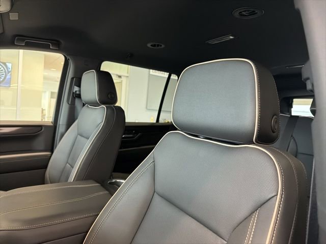 Used 2026 GMC Yukon Elevation image 16
