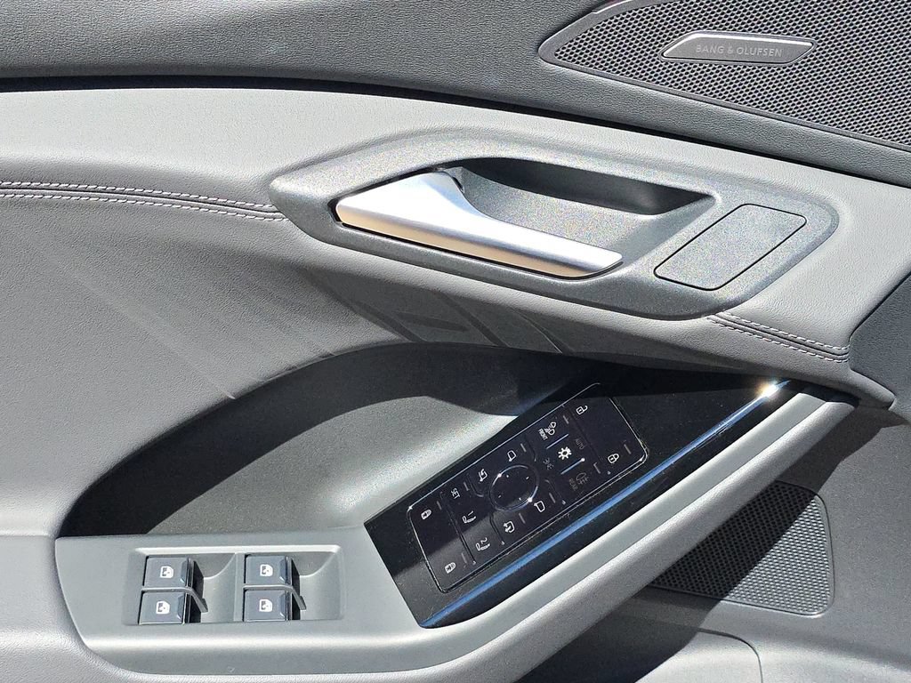Certified 2025 Audi Q6 e-tron Premium Plus w/ Premium Plus RWD image 22