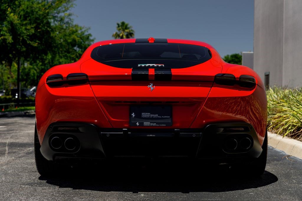 Used 2022 Ferrari Roma RWD image 4