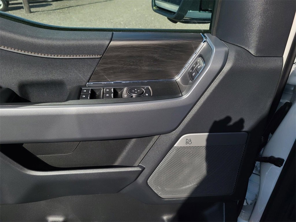 New 2025 Ford F150 Lariat w/ Equipment Group 502A High image 21