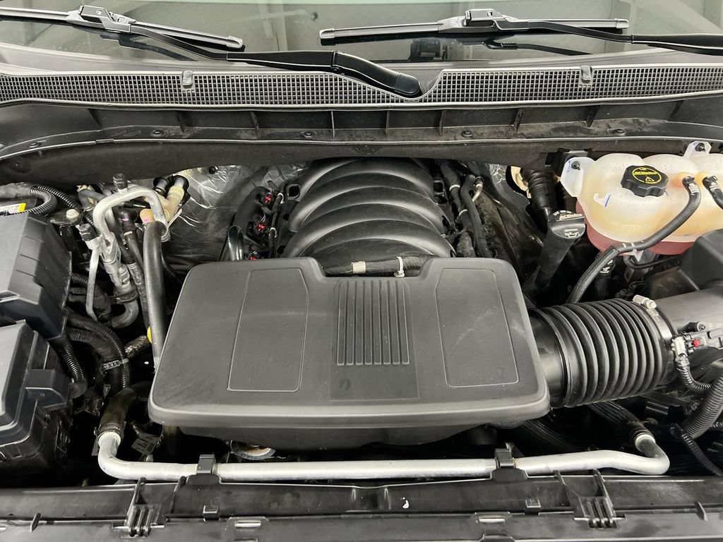Used 2025 Chevrolet Suburban High Country AWD/4WD image 27