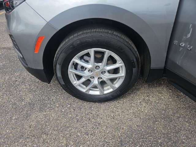 Used 2024 Chevrolet Equinox LS w/ LS Convenience Package FWD image 27