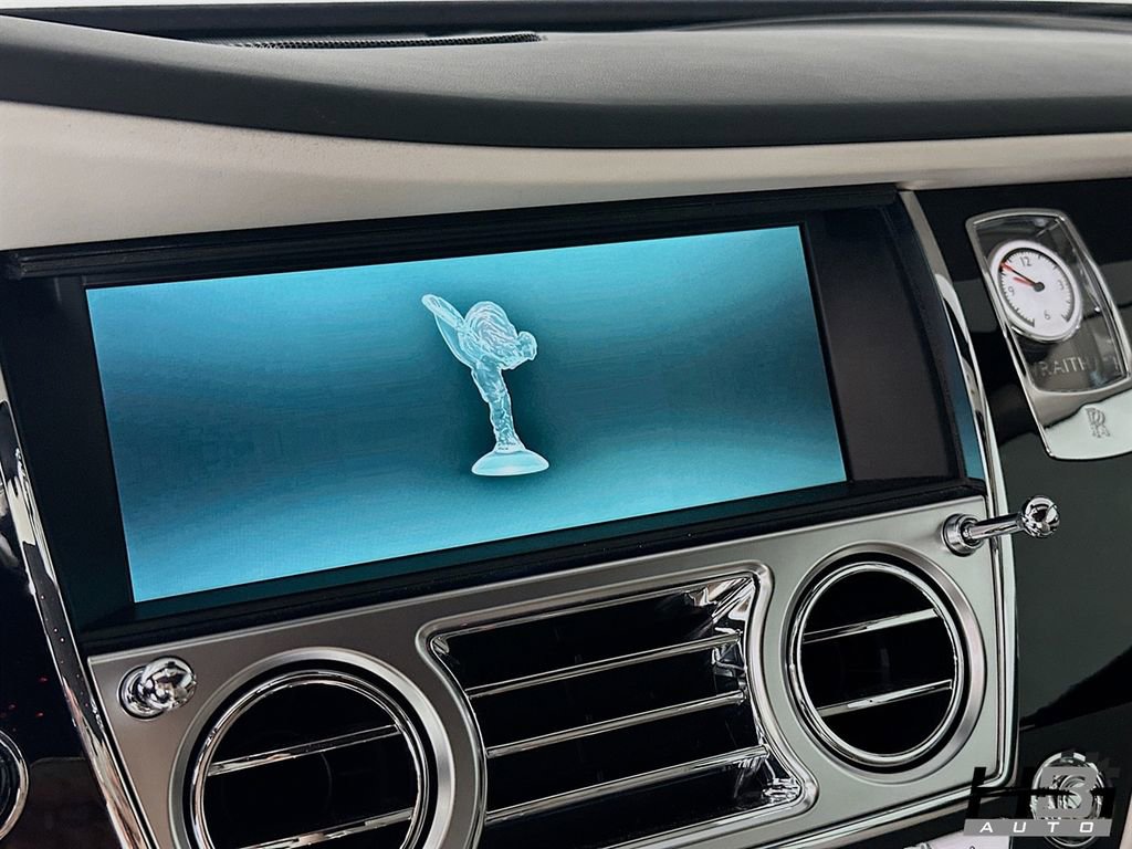 Used 2015 Rolls-Royce Wraith image 12