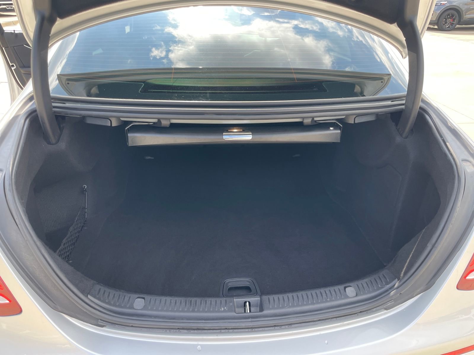 Used 2018 Mercedes-Benz E 300 image 24