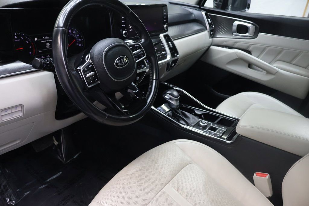 Used 2021 Kia Sorento SX image 19