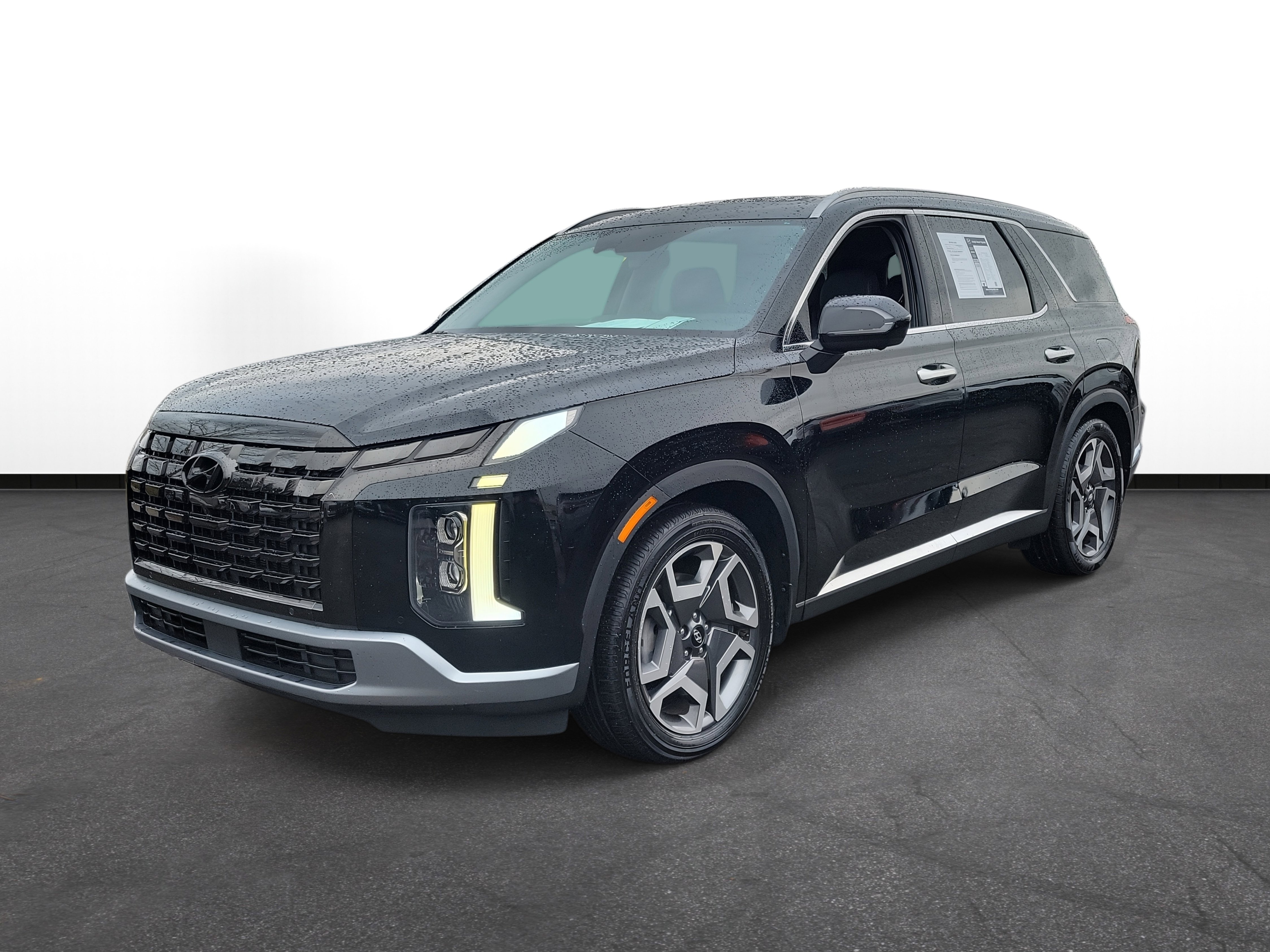 Used 2023 Hyundai Palisade Limited image 2