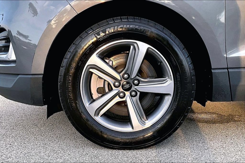 Certified 2024 Ford Edge SEL w/ Convenience Package AWD/4WD image 9