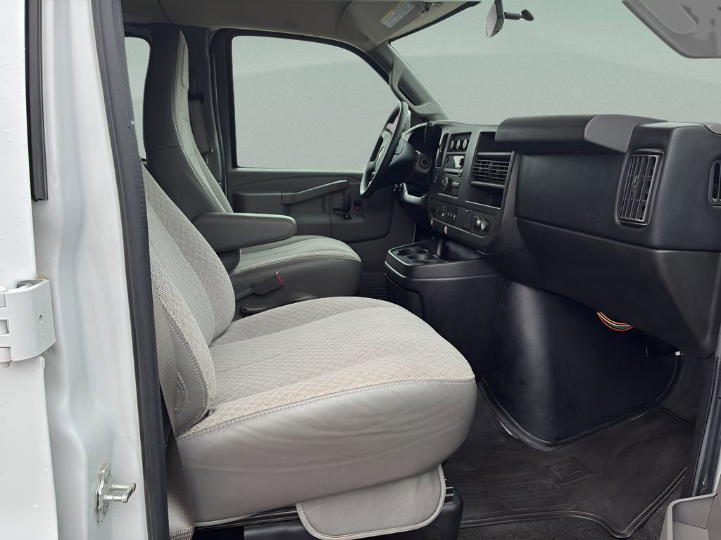 Used 2016 Chevrolet Express 3500 LT w/ LT Preferred Equipment Group image 8