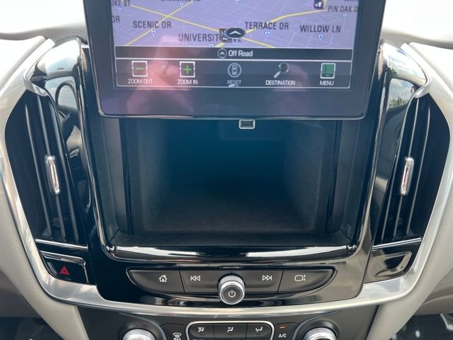 Used 2018 Chevrolet Traverse LT image 38