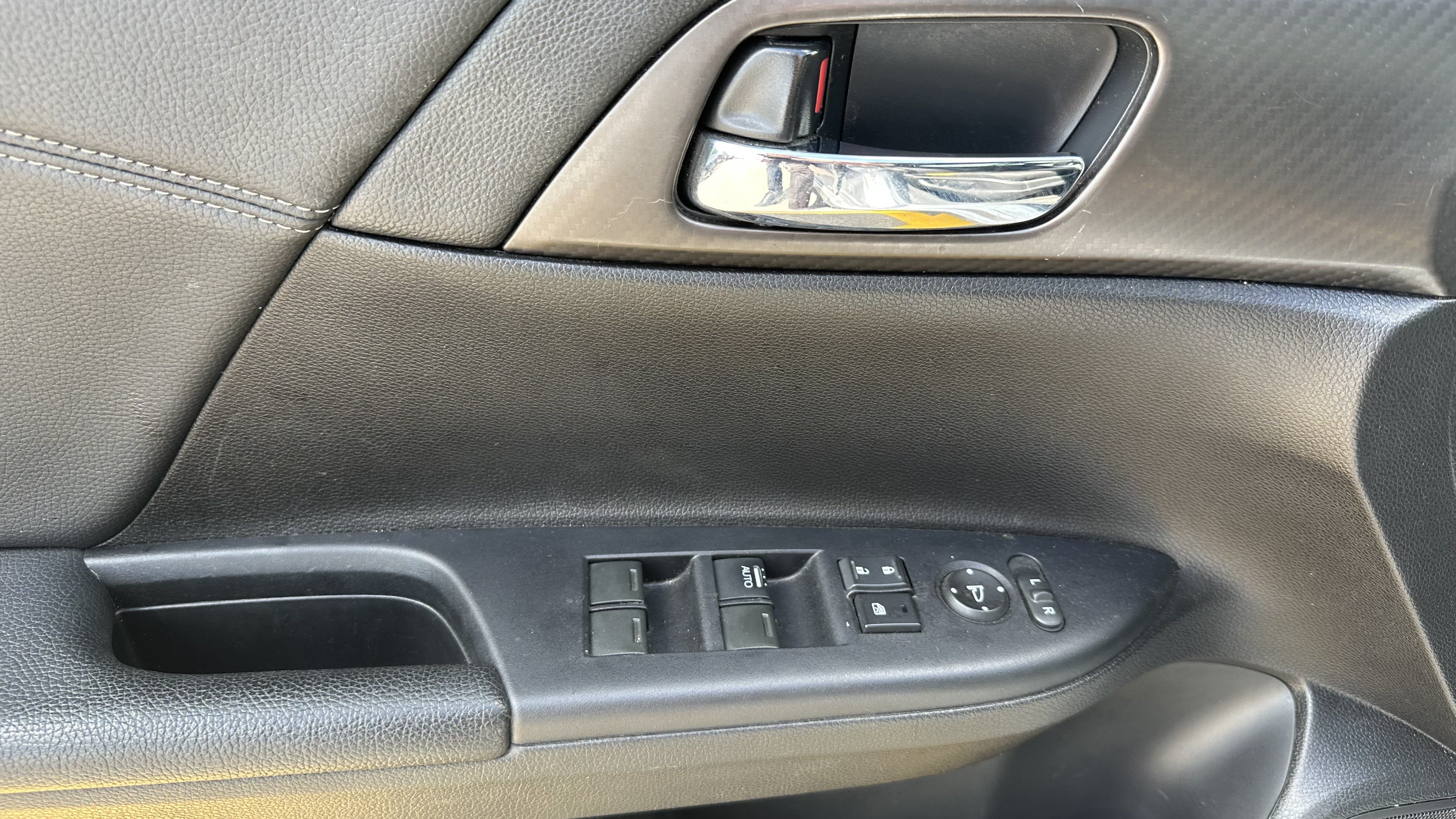 Used 2017 Honda Accord Sport image 17