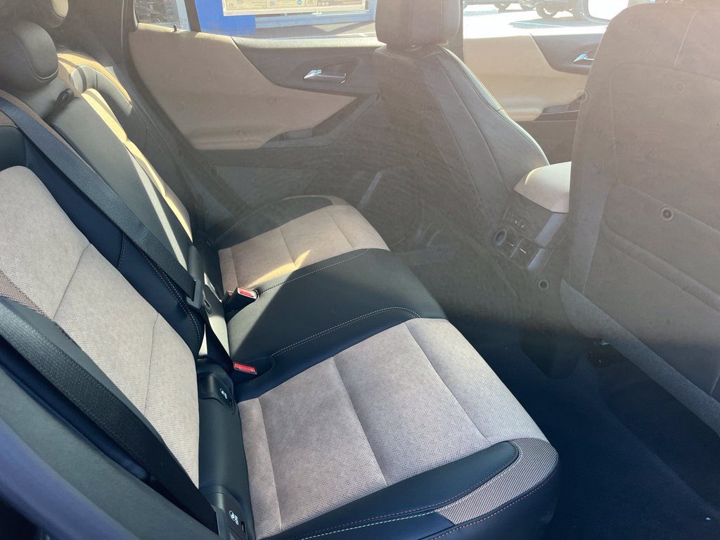 New 2027 Chevrolet Equinox ACTIV w/ Safety and Technology Package AWD/4WD image 31