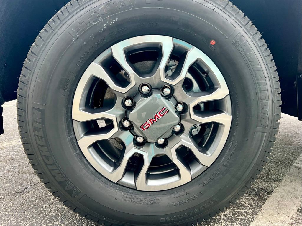 New 2026 GMC Sierra 2500 SLT w/ SLT Premium Package image 21