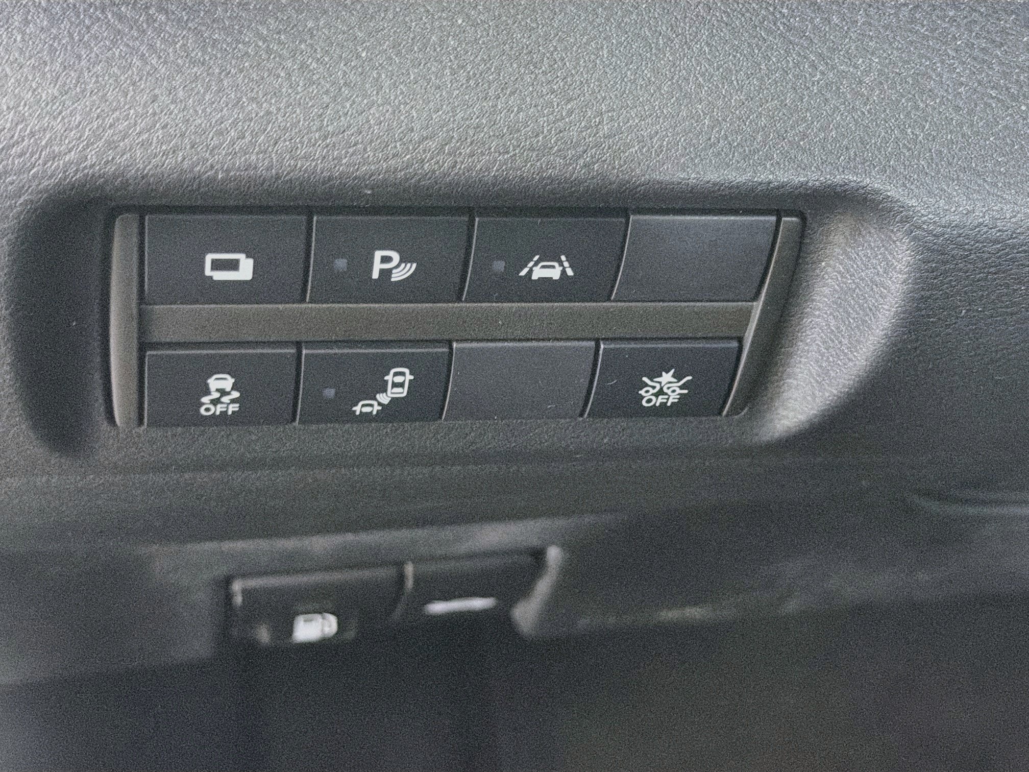 Used 2021 Nissan Kicks S FWD image 16