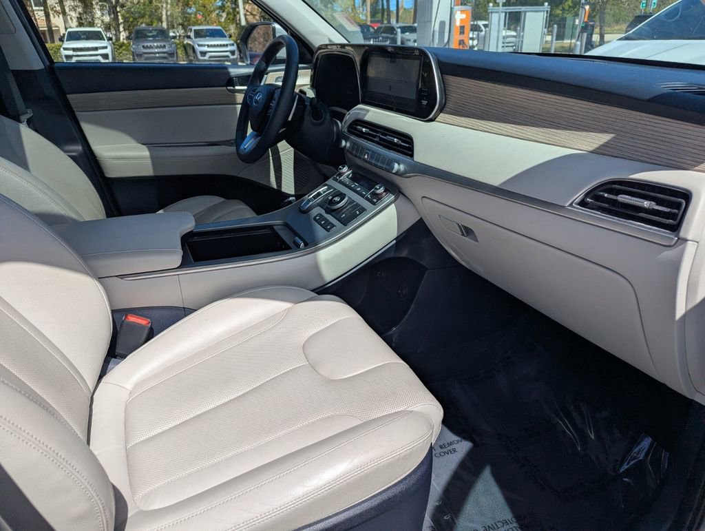 Used 2022 Hyundai Palisade SEL w/ 8P Bench Seat Package image 9