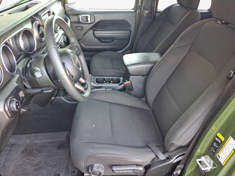 Used 2023 Jeep Gladiator Sport AWD/4WD image 11