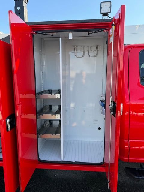 New 2026 Ford F550 4x4 Supercab Super Duty w/ XLT Value Package image 24