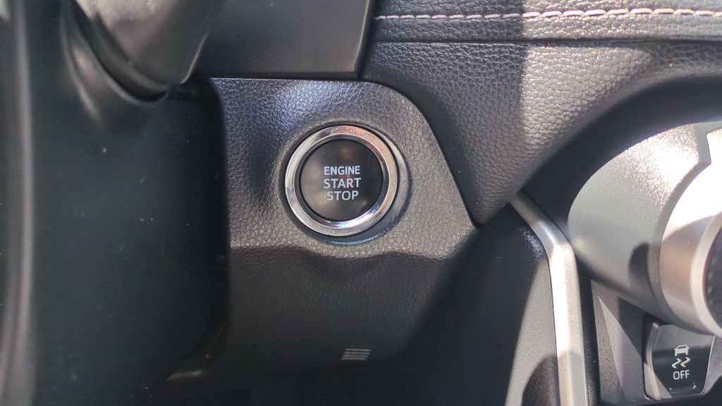 Certified 2024 Toyota RAV4 XLE image 33