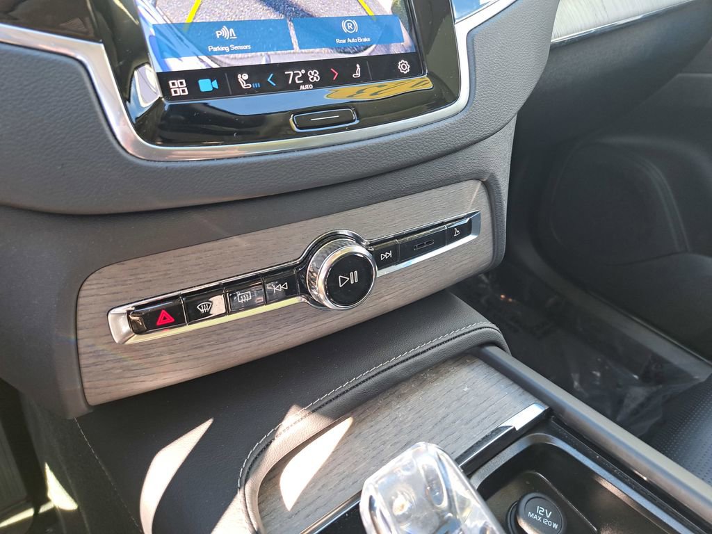 Used 2023 Volvo XC90 T8 Ultimate image 13