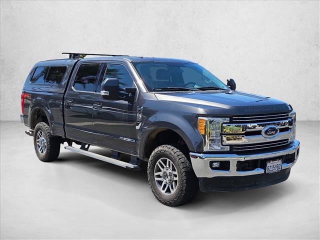Used 2017 Ford F250 Lariat w/ Lariat Value Package AWD/4WD image 4